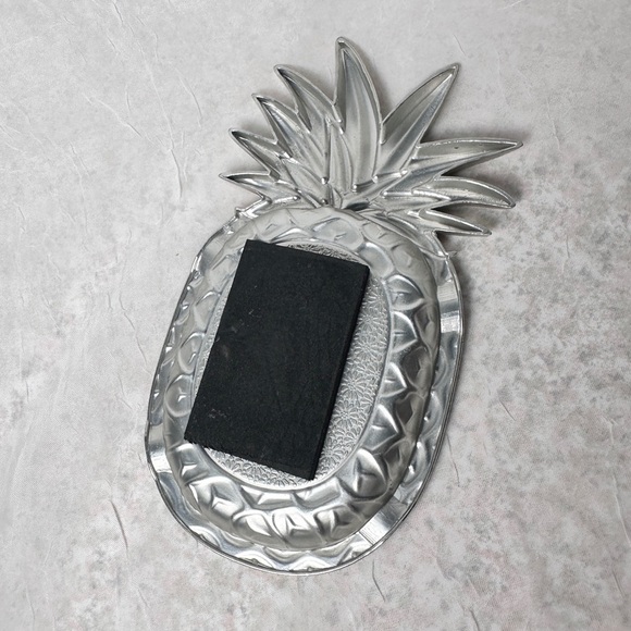 Pineapple Shape Silver Metal Aloha Ashtray w/ State of Hawaii Engraving - Picture 6 of 15